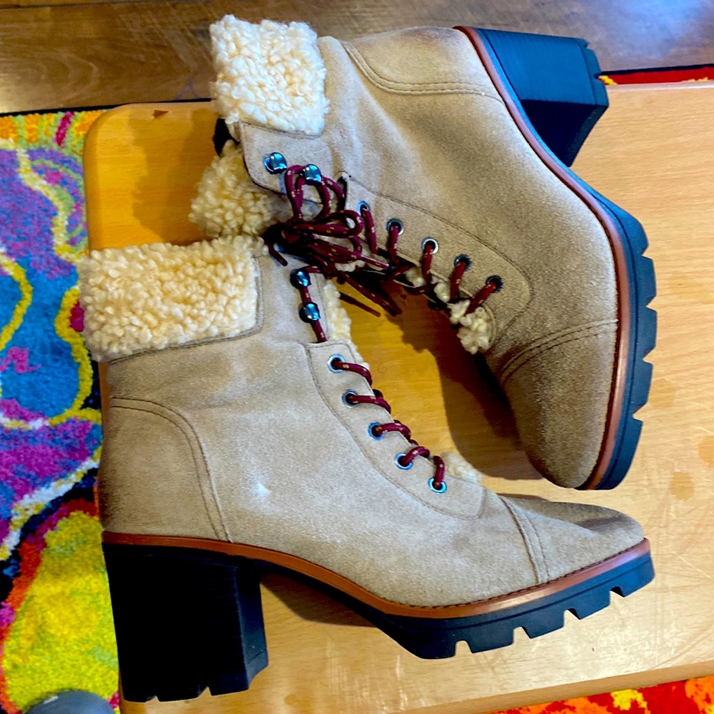 Comfortable, Beige Naturalizer Boots